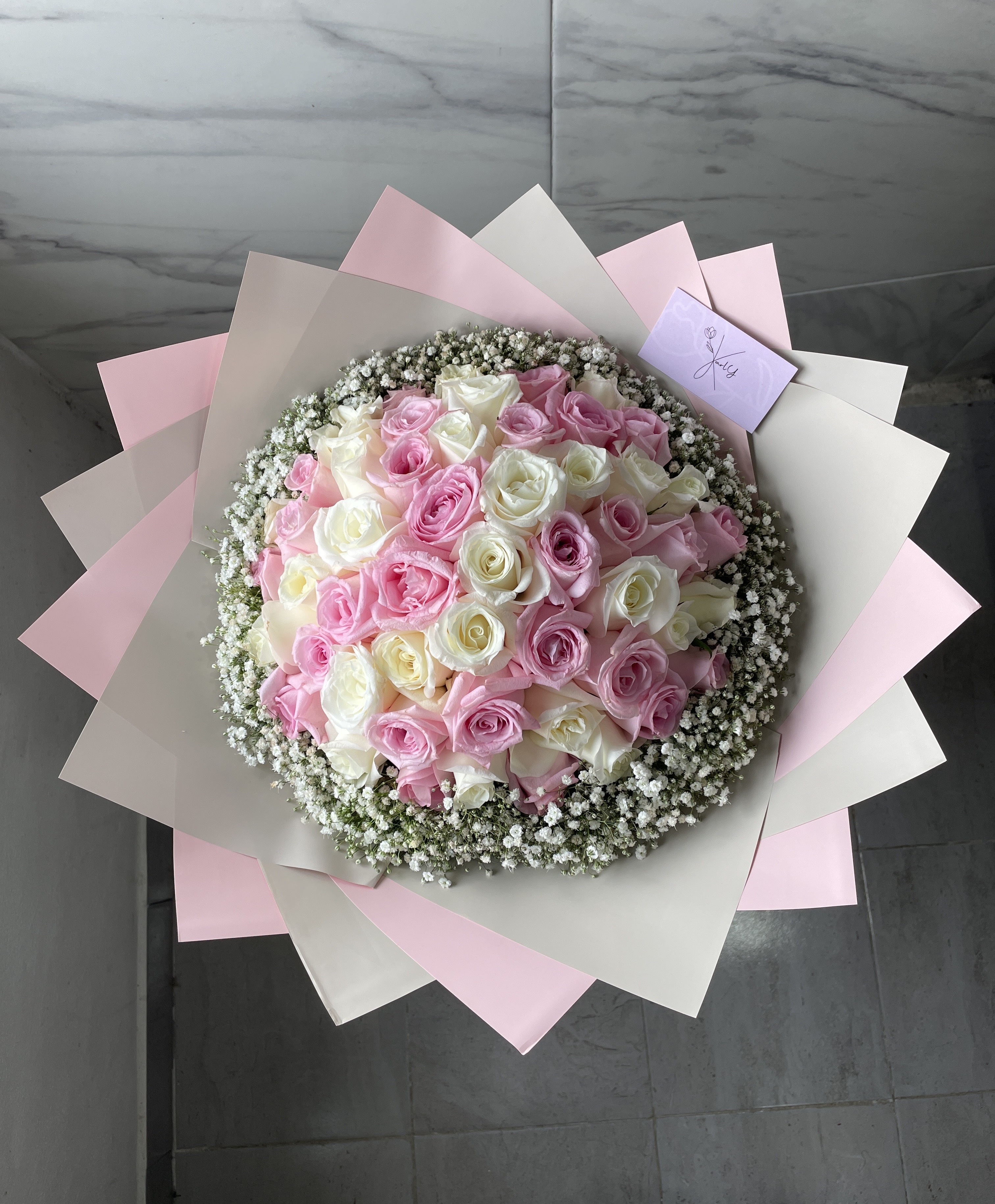 Karly (Arreglos Florales)