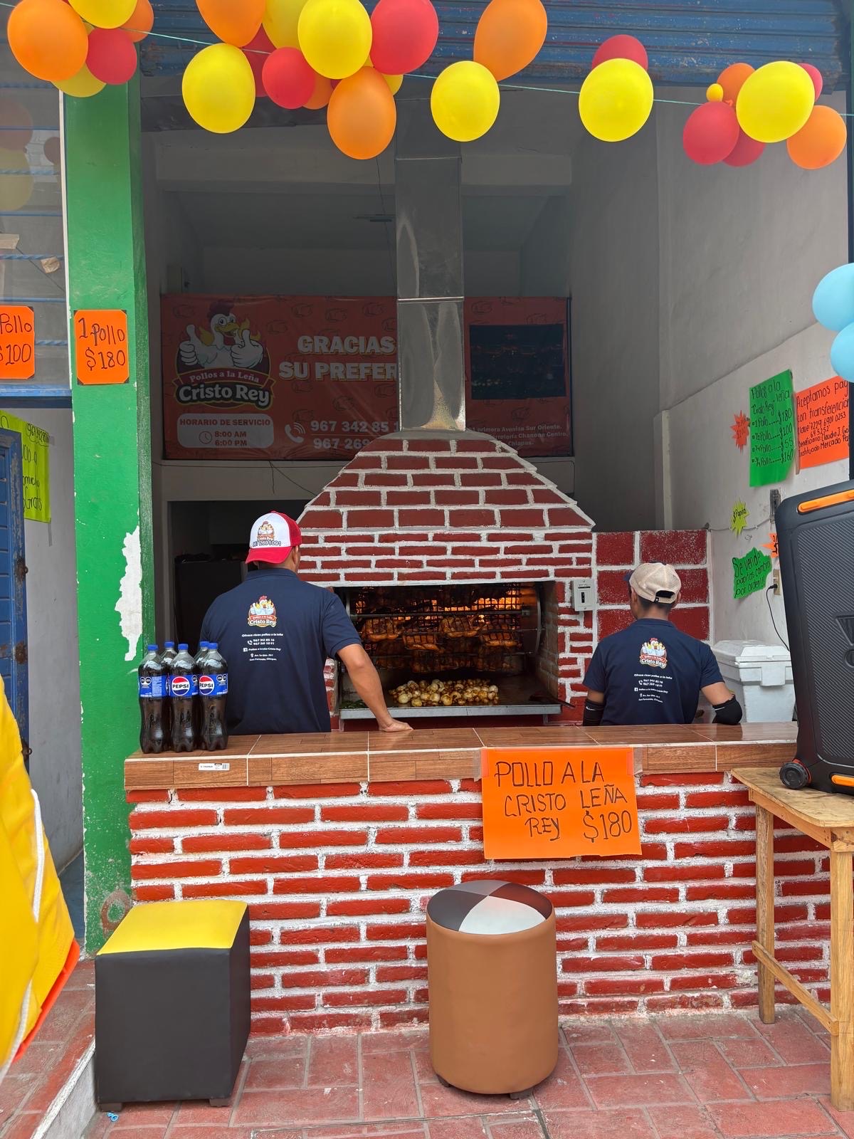Pollos a la leña Cristo Rey