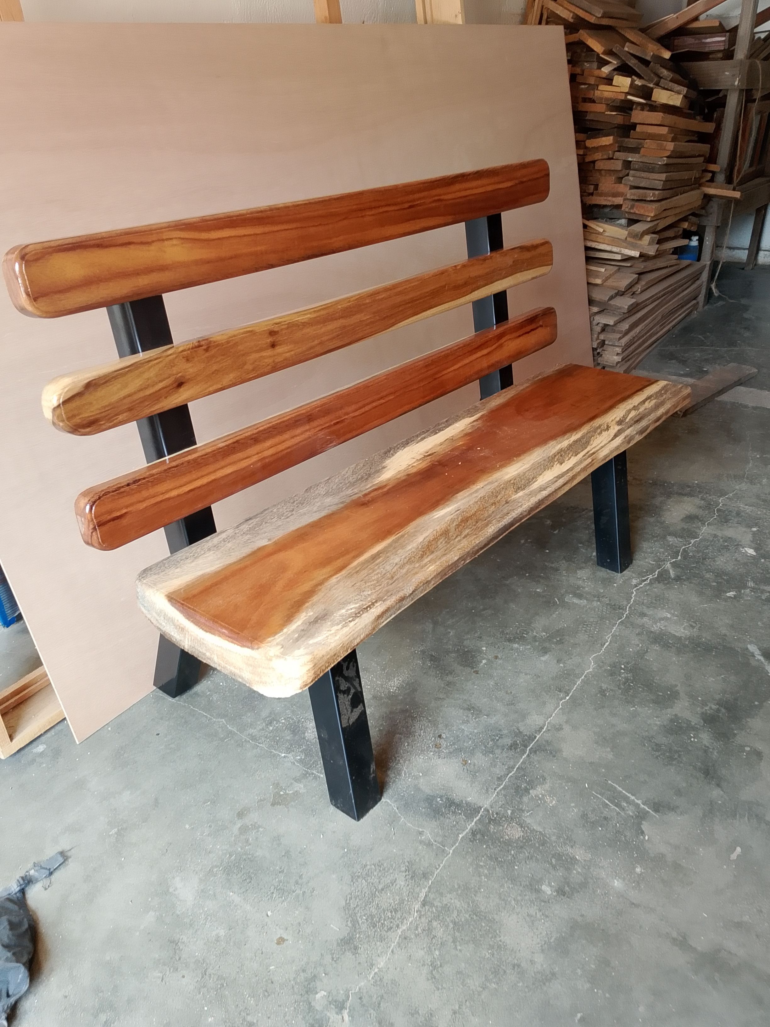 Carpintería y construcción de Cabañas Masha